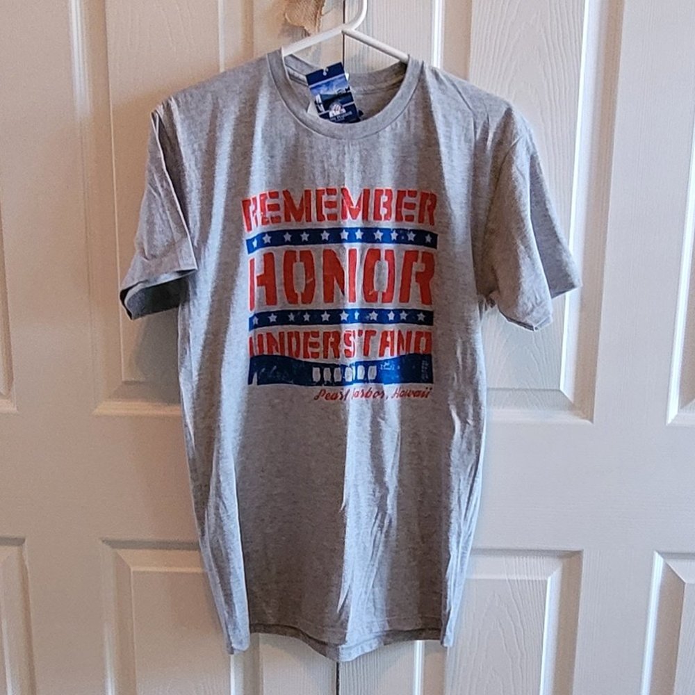 Hawaii Premium Printed Tee – Pearl Harbor T-Shirt – New – Never Worn – Size M